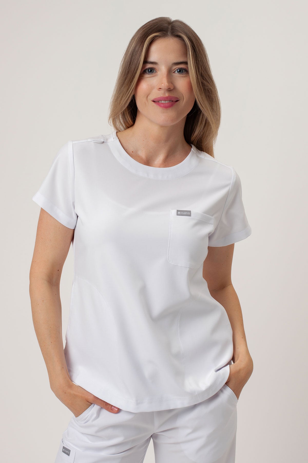EQUIPO DE DAMA MOMENTUM ROUNDWIDE BLANCO